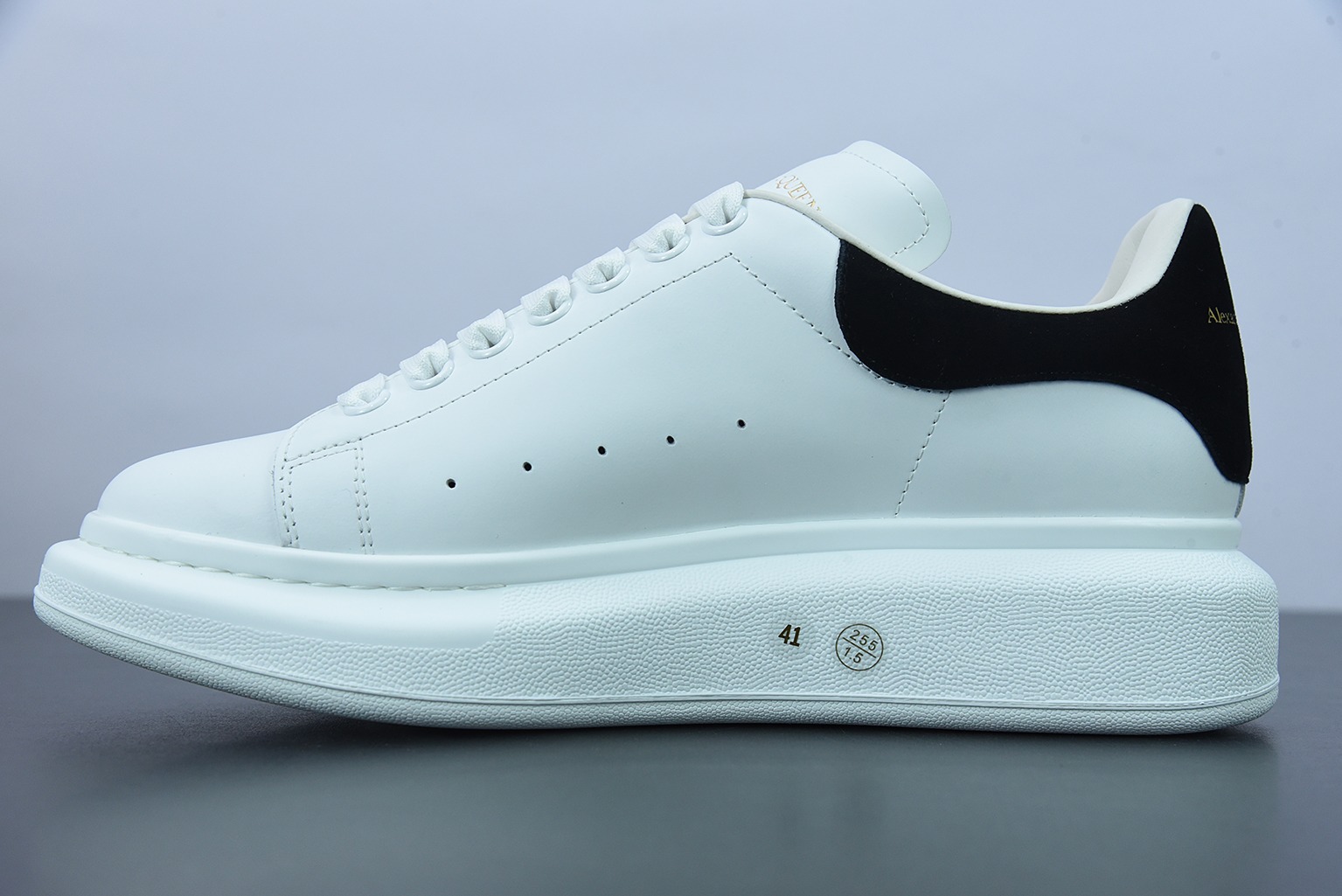 Alexander McQueen/亚历山大麦昆 黑皮尾松糕鞋厚底增高小白鞋0Y3H6