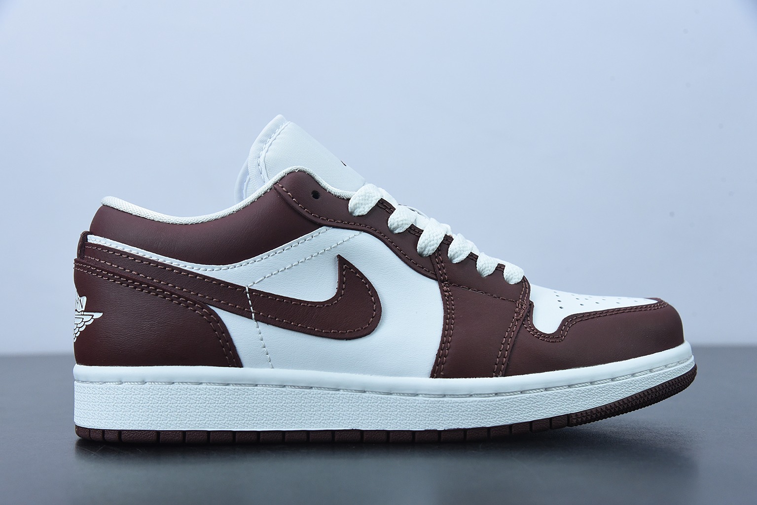 0D9D3 过验版 AJ1 Low 乔1酒红白 低帮篮球鞋 DC0774-116