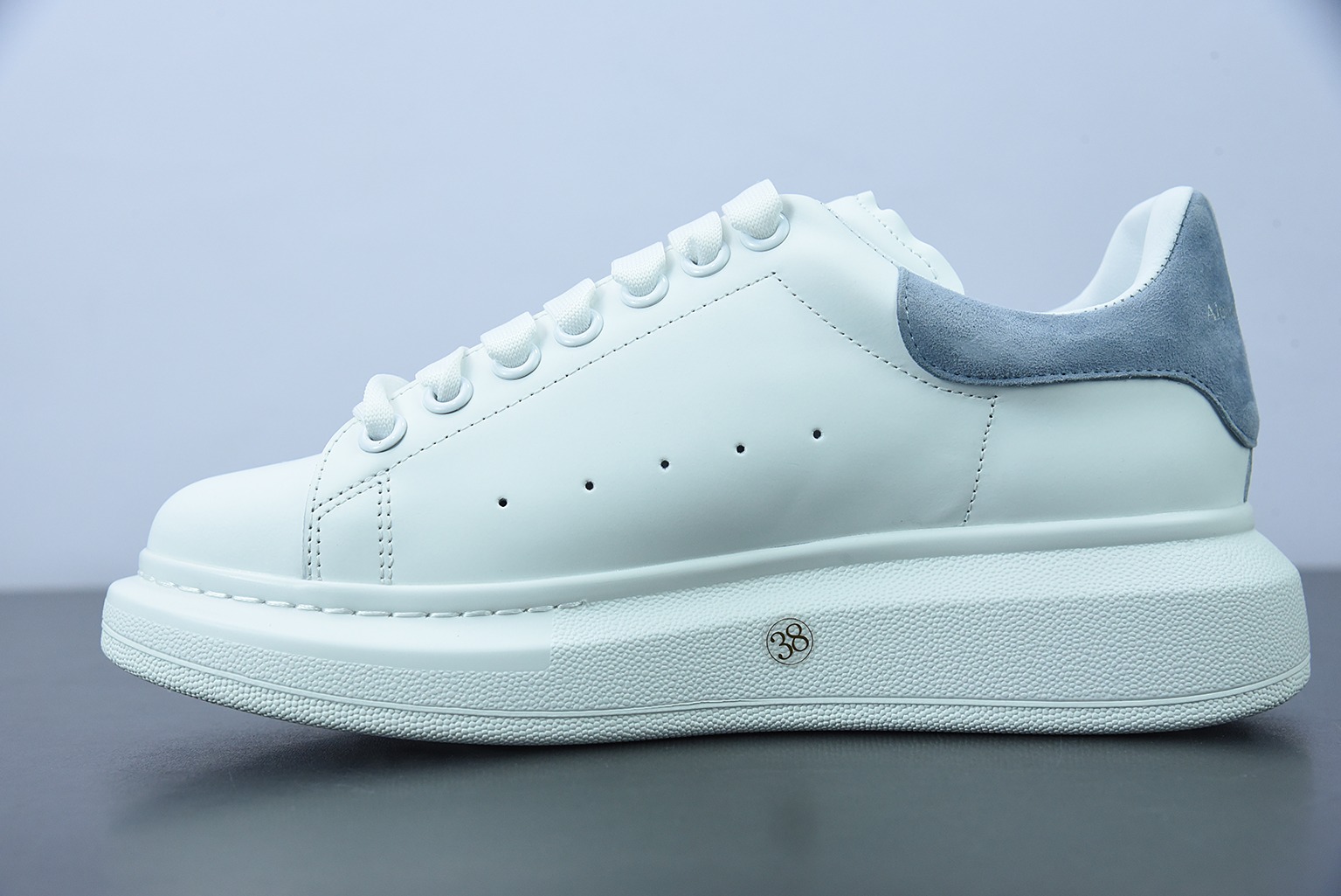 Alexander McQueen/亚历山大麦昆 雾霾蓝尾松糕鞋厚底增高小白鞋0Y7H4