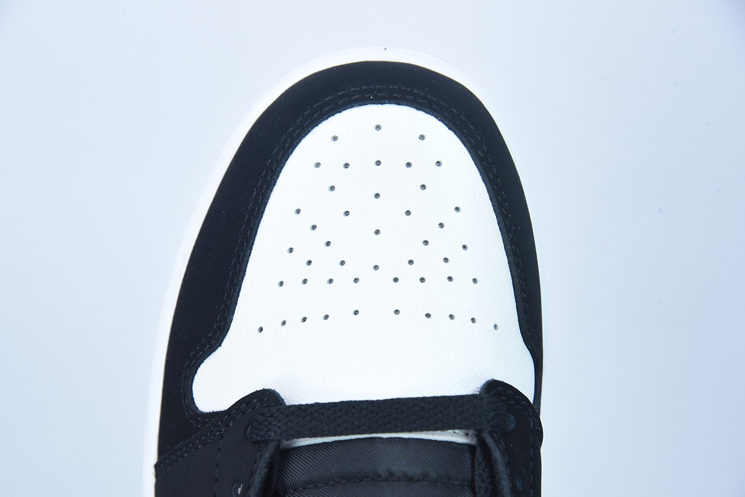 AJ1 Mid "Diamond Shorts" AJ1 乔1珠光白黑熊猫高帮运动鞋篮球鞋 DH6933-100