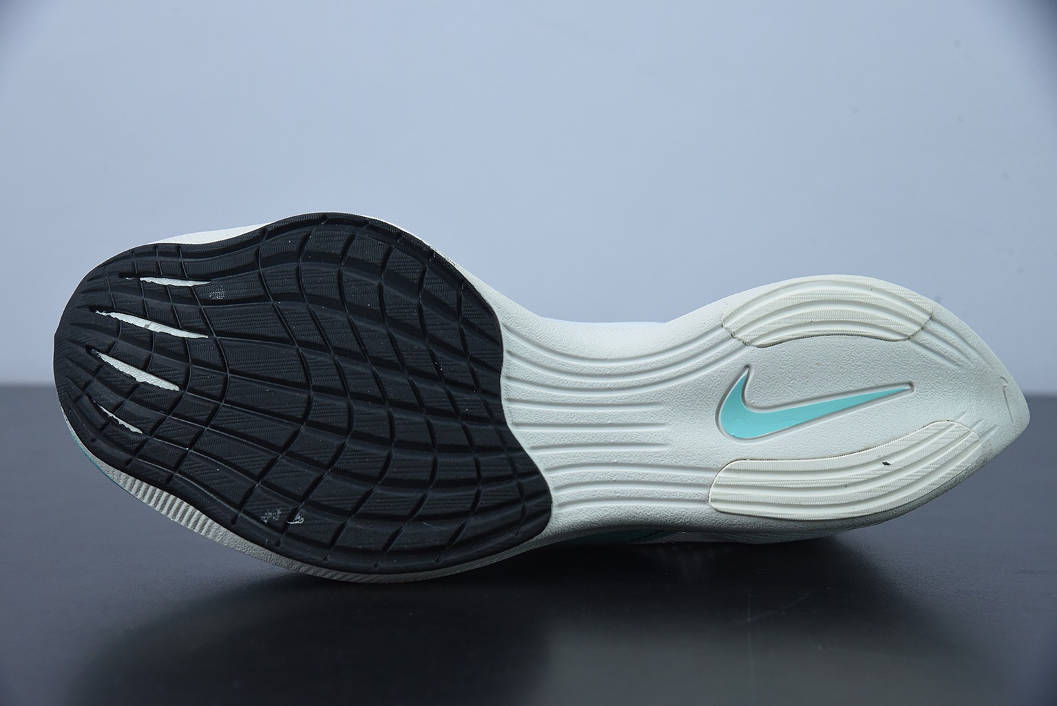 NK ZoomX Vaporfly Next% 马拉松跑步鞋二代 货号：CU4123-101