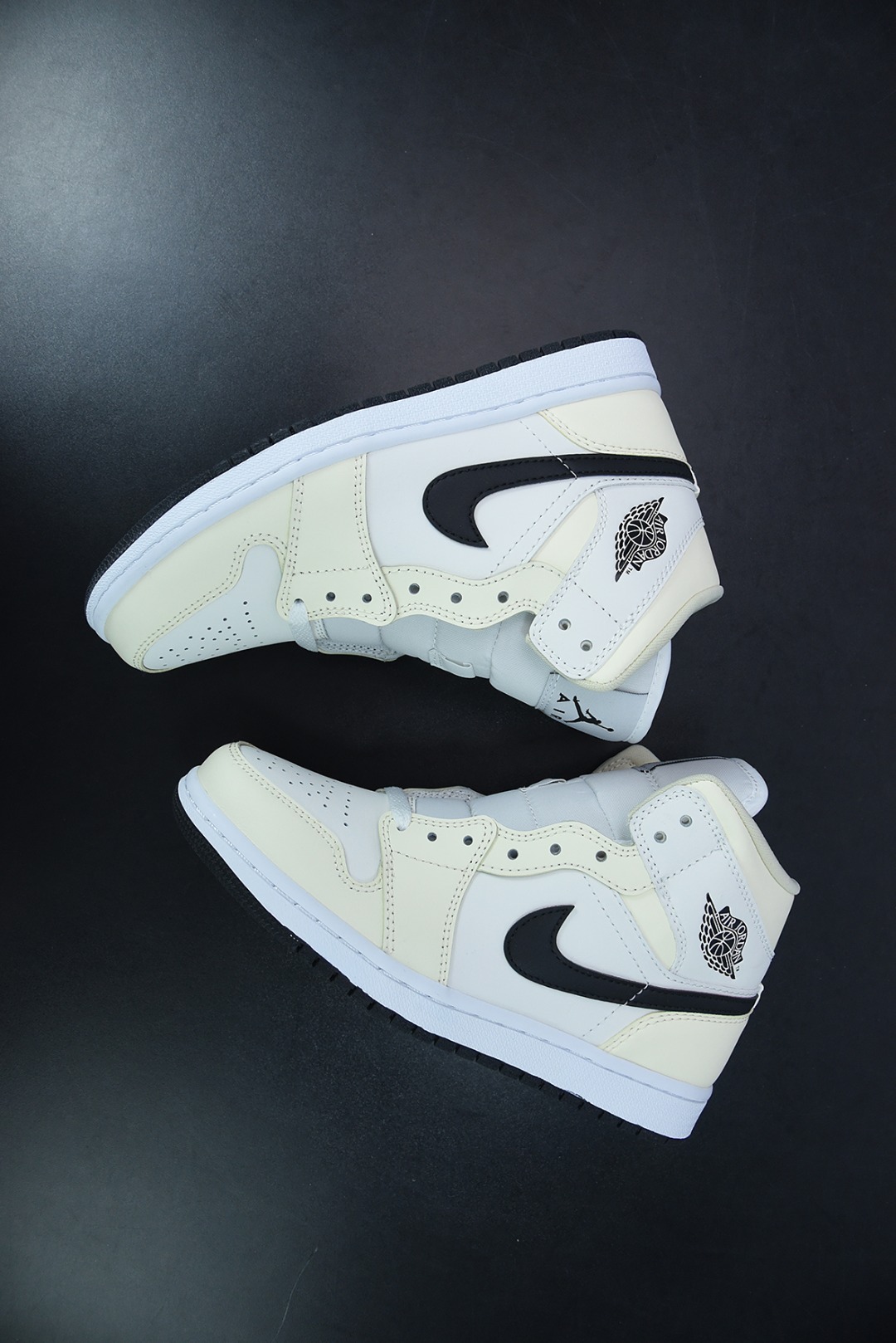 Air Jordan 1 Mid AJ1 乔1奶白椰奶 中邦篮球鞋 货号：BQ6472-121