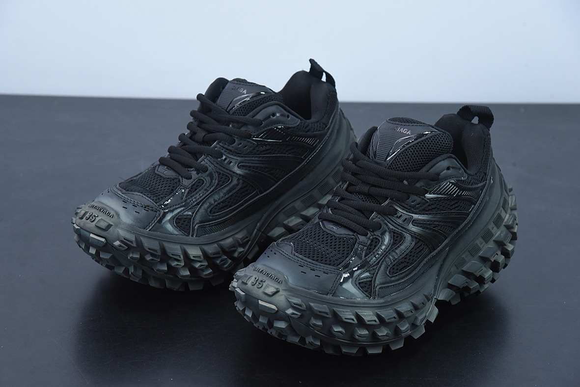 BALENCIAGA Defender Rubber Platform Sneakers卫士系列低帮坦克履带轮胎型越野户外增高厚底休闲运动慢跑鞋“685613 W2RA6 1000