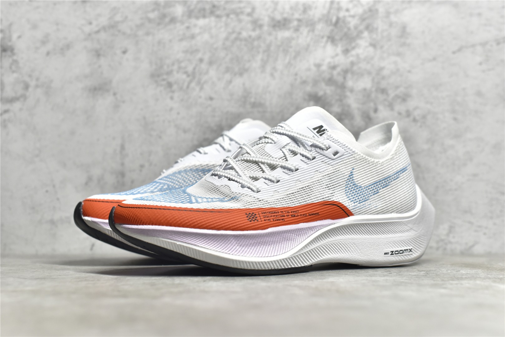 图片[2]-#公司级别 四代 NK ZoomX Vaporfly Next% 破2马拉松跑鞋 细节整体升级 这款next%和上一款4%的鞋最大区的别于在鞋面面料 鞋面使用了全新 Vaporweave 科技 这种类似蝉翼的材质相比 Flyknit 更加轻薄透气 非对称的鞋带系统和泡棉护垫的加入令舒适度更高 尺码：36 36.5 37.5 38 38.5 39 40 40.5 41 42 42.5 43 44 44.5 45-选品中心