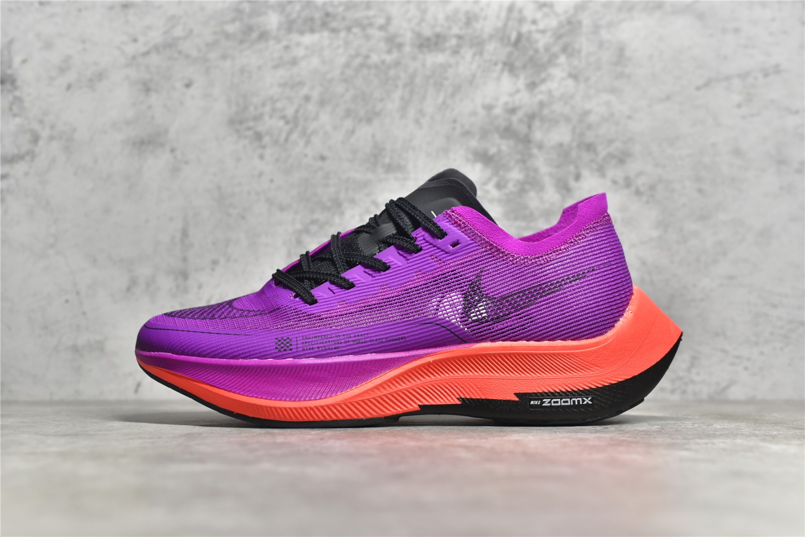 #公司级别 四代 NK ZoomX Vaporfly Next% 破2马拉松跑鞋 细节整体升级 这款next%和上一款4%的鞋最大区的别于在鞋面面料 鞋面使用了全新 Vaporweave 科技 这种类似蝉翼的材质相比 Flyknit 更加轻薄透气 非对称的鞋带系统和泡棉护垫的加入令舒适度更高 尺码：36 36.5 37.5 38 38.5 39 40 40.5 41 42 42.5 43 44 44.5 45-选品中心