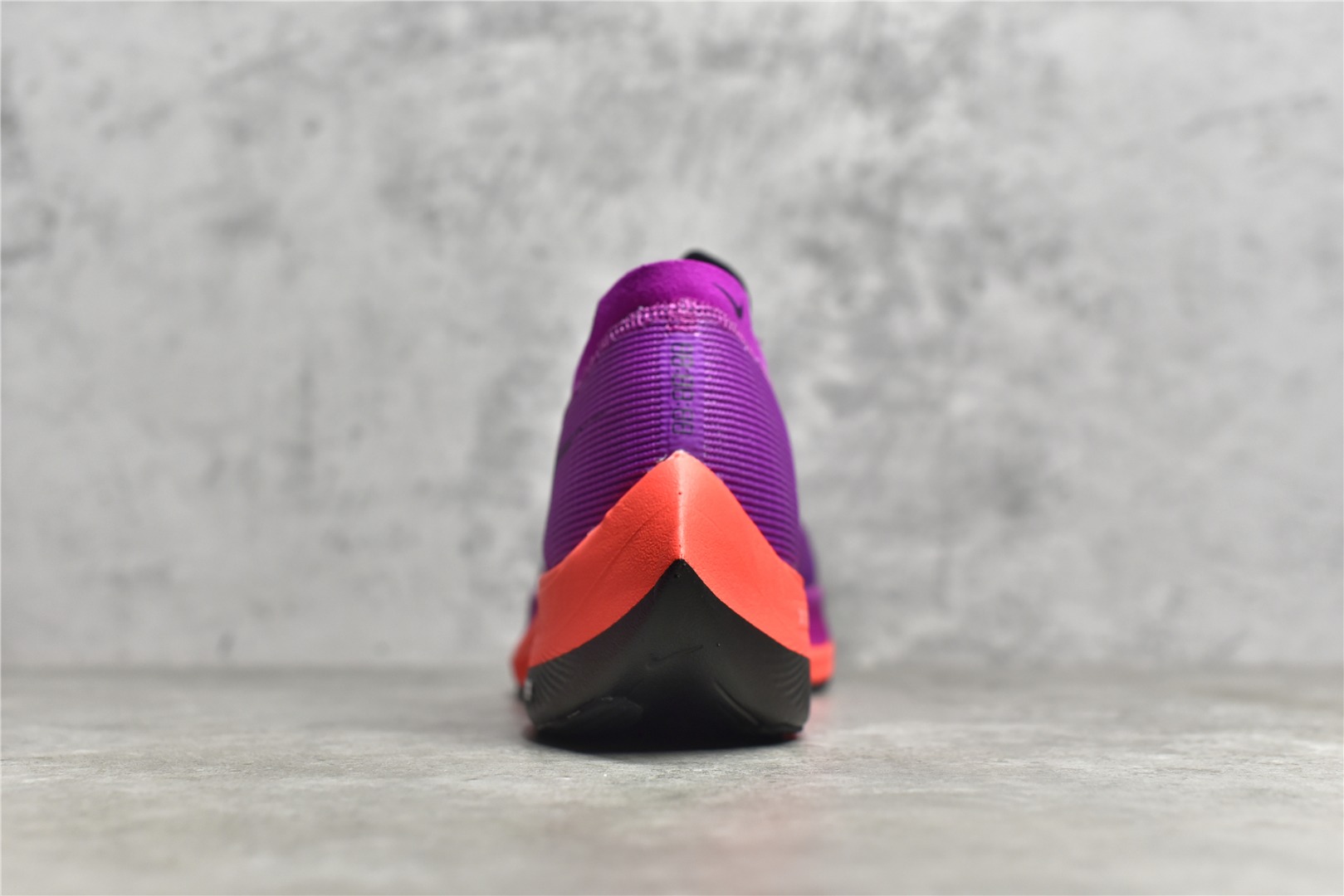 图片[5]-#公司级别 四代 NK ZoomX Vaporfly Next% 破2马拉松跑鞋 细节整体升级 这款next%和上一款4%的鞋最大区的别于在鞋面面料 鞋面使用了全新 Vaporweave 科技 这种类似蝉翼的材质相比 Flyknit 更加轻薄透气 非对称的鞋带系统和泡棉护垫的加入令舒适度更高 尺码：36 36.5 37.5 38 38.5 39 40 40.5 41 42 42.5 43 44 44.5 45-选品中心