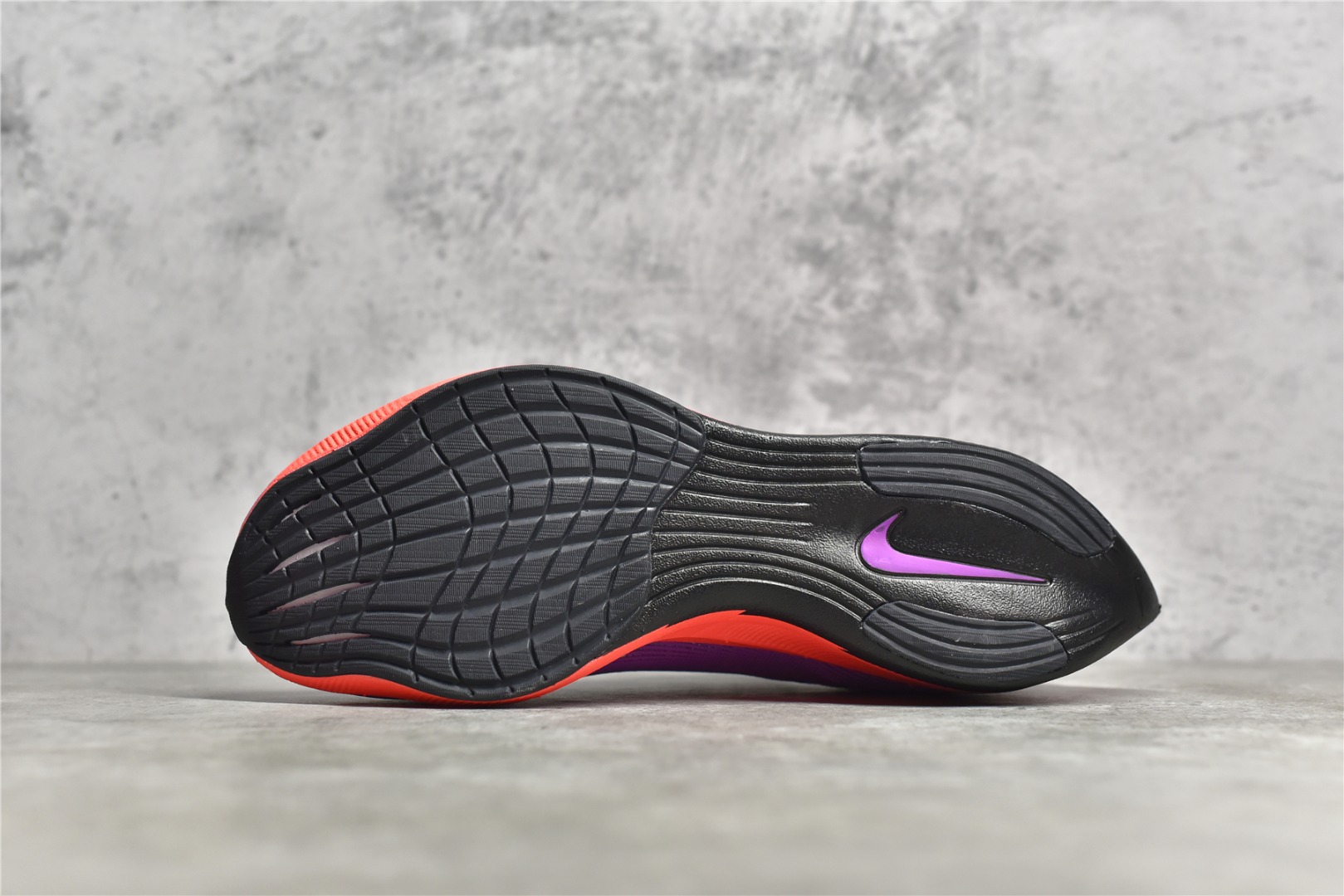 图片[6]-#公司级别 四代 NK ZoomX Vaporfly Next% 破2马拉松跑鞋 细节整体升级 这款next%和上一款4%的鞋最大区的别于在鞋面面料 鞋面使用了全新 Vaporweave 科技 这种类似蝉翼的材质相比 Flyknit 更加轻薄透气 非对称的鞋带系统和泡棉护垫的加入令舒适度更高 尺码：36 36.5 37.5 38 38.5 39 40 40.5 41 42 42.5 43 44 44.5 45-选品中心