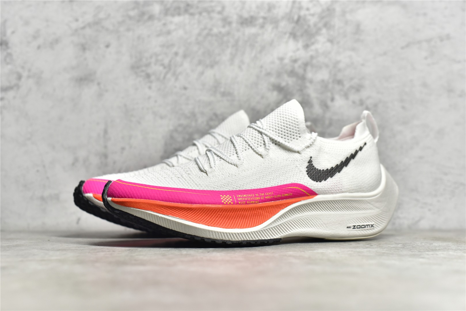 图片[2]-#公司级别 四代 NK ZoomX Vaporfly Next% 破2马拉松跑鞋 细节整体升级 这款next%和上一款4%的鞋最大区的别于在鞋面面料 鞋面使用了全新 Vaporweave 科技 这种类似蝉翼的材质相比 Flyknit 更加轻薄透气 非对称的鞋带系统和泡棉护垫的加入令舒适度更高 尺码：36 36.5 37.5 38 38.5 39 40 40.5 41 42 42.5 43 44 44.5 45-选品中心