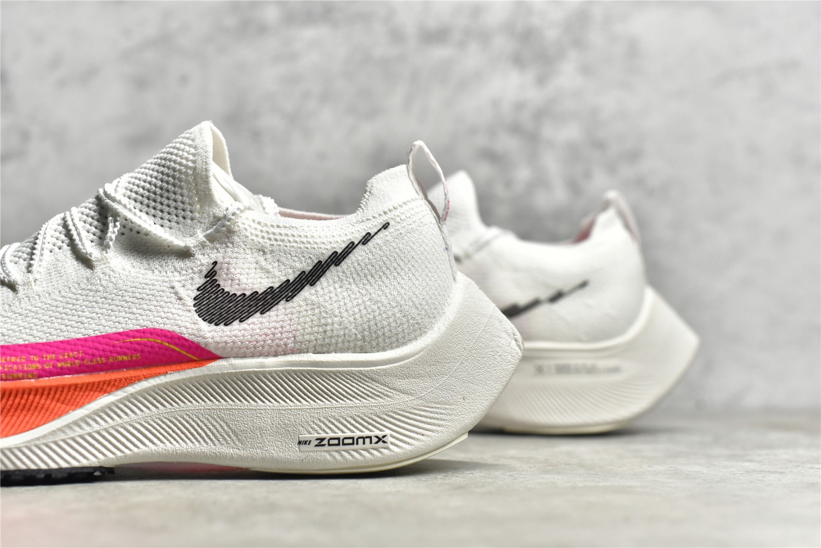 图片[7]-#公司级别 四代 NK ZoomX Vaporfly Next% 破2马拉松跑鞋 细节整体升级 这款next%和上一款4%的鞋最大区的别于在鞋面面料 鞋面使用了全新 Vaporweave 科技 这种类似蝉翼的材质相比 Flyknit 更加轻薄透气 非对称的鞋带系统和泡棉护垫的加入令舒适度更高 尺码：36 36.5 37.5 38 38.5 39 40 40.5 41 42 42.5 43 44 44.5 45-选品中心