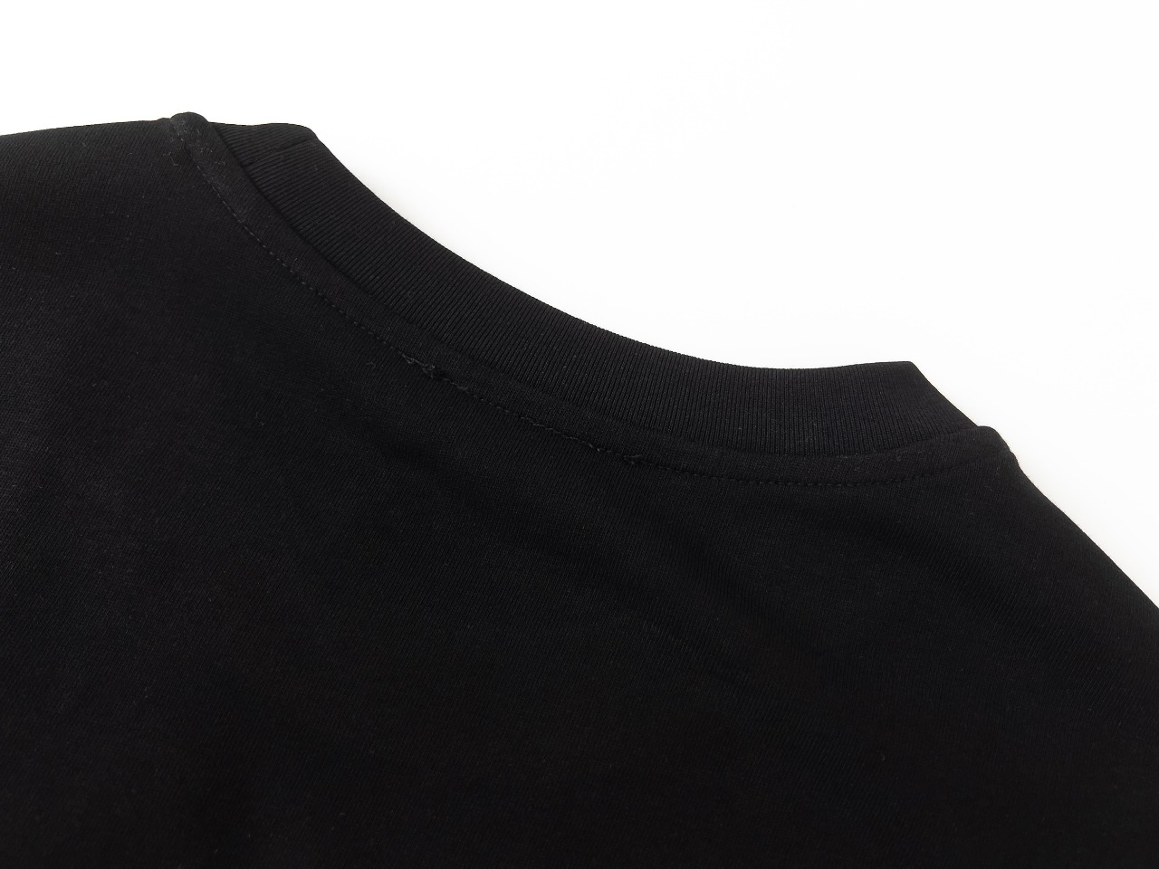Luxury Fashion Brand bjk CEL*NE: High-Quality, Exclusive, Simple, and Stylish - 图片 3