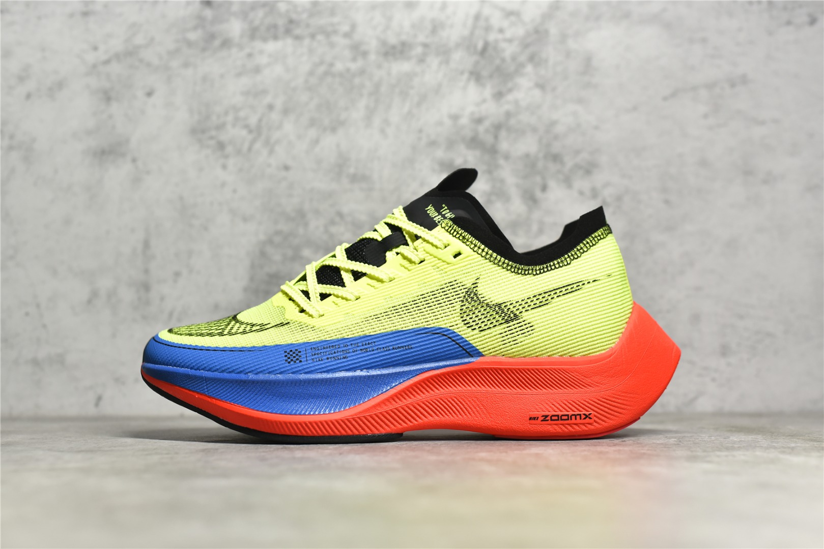#公司级别 四代 NK ZoomX Vaporfly Next% 破2马拉松跑鞋 细节整体升级 这款next%和上一款4%的鞋最大区的别于在鞋面面料 鞋面使用了全新 Vaporweave 科技 这种类似蝉翼的材质相比 Flyknit 更加轻薄透气 非对称的鞋带系统和泡棉护垫的加入令舒适度更高 尺码：36 36.5 37.5 38 38.5 39 40 40.5 41 42 42.5 43 44 44.5 45-选品中心