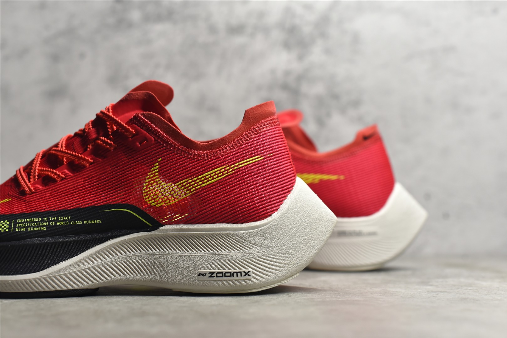图片[7]-#公司级别 四代 NK ZoomX Vaporfly Next% 破2马拉松跑鞋 细节整体升级 这款next%和上一款4%的鞋最大区的别于在鞋面面料 鞋面使用了全新 Vaporweave 科技 这种类似蝉翼的材质相比 Flyknit 更加轻薄透气 非对称的鞋带系统和泡棉护垫的加入令舒适度更高 尺码：36 36.5 37.5 38 38.5 39 40 40.5 41 42 42.5 43 44 44.5 45-选品中心