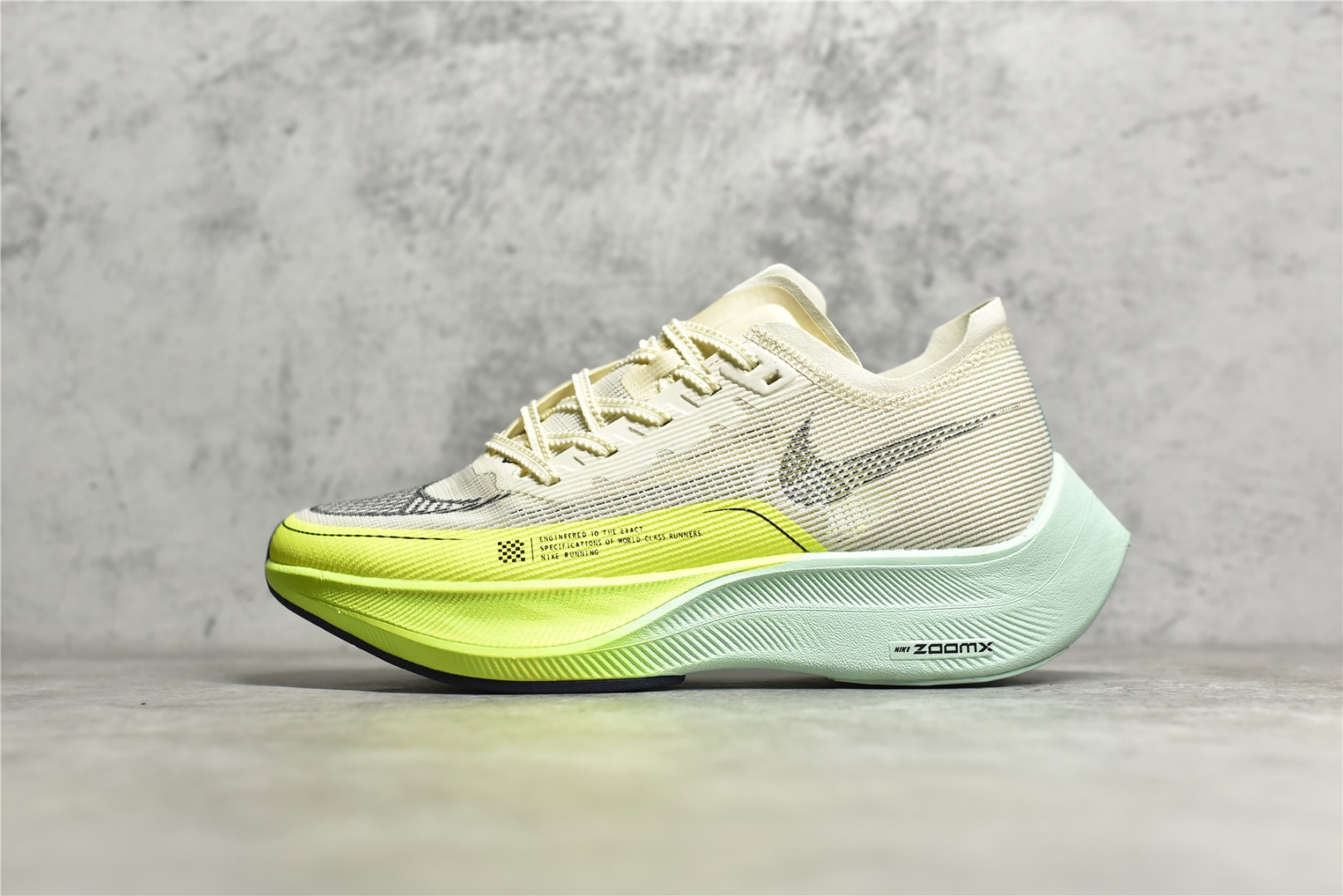 #公司级别 四代 NK ZoomX Vaporfly Next% 破2马拉松跑鞋 细节整体升级 这款next%和上一款4%的鞋最大区的别于在鞋面面料 鞋面使用了全新 Vaporweave 科技 这种类似蝉翼的材质相比 Flyknit 更加轻薄透气 非对称的鞋带系统和泡棉护垫的加入令舒适度更高 尺码：36 36.5 37.5 38 38.5 39 40 40.5 41 42 42.5 43 44 44.5 45-选品中心