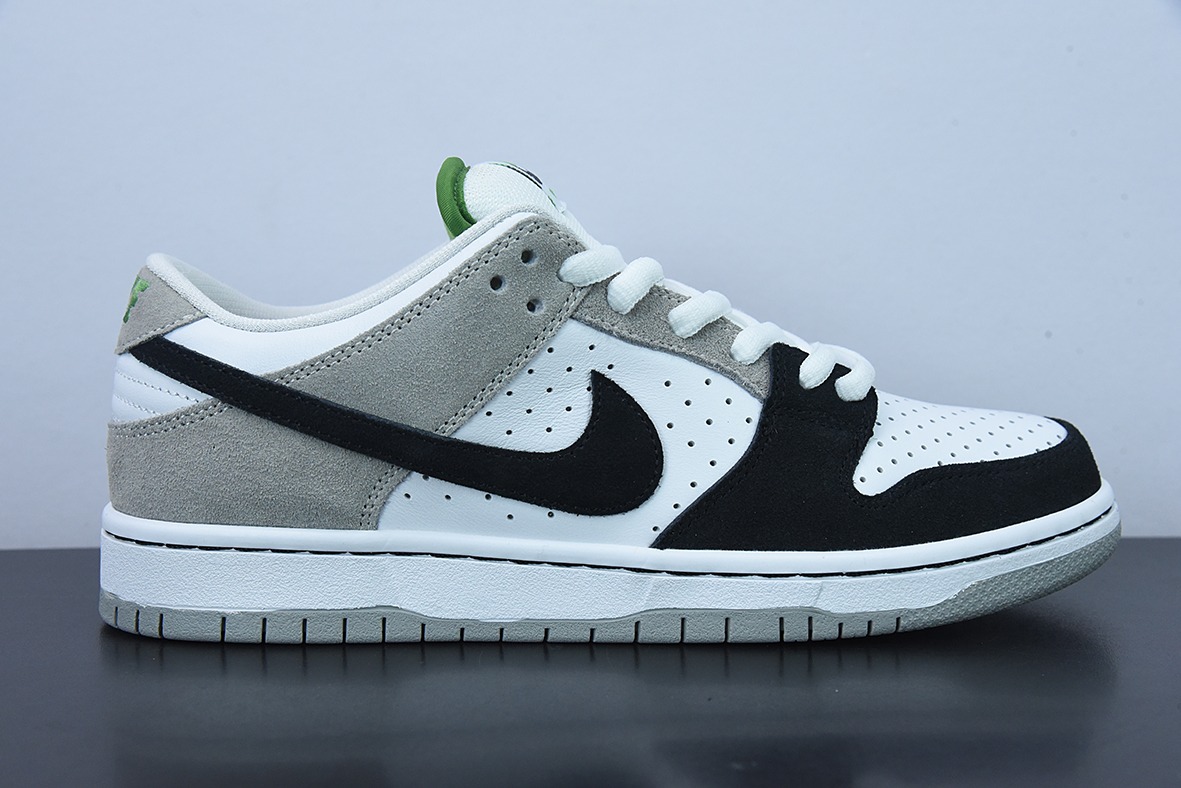 M00M5 纯原 NK SB Dunk Low "Chloroph yll" 灰白黑 叶绿素低帮休闲运动滑板板鞋 货号：BQ6817-011