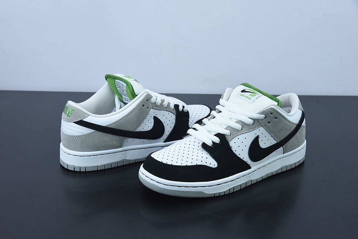 M00M5 纯原 NK SB Dunk Low "Chloroph yll" 灰白黑 叶绿素低帮休闲运动滑板板鞋 货号：BQ6817-011