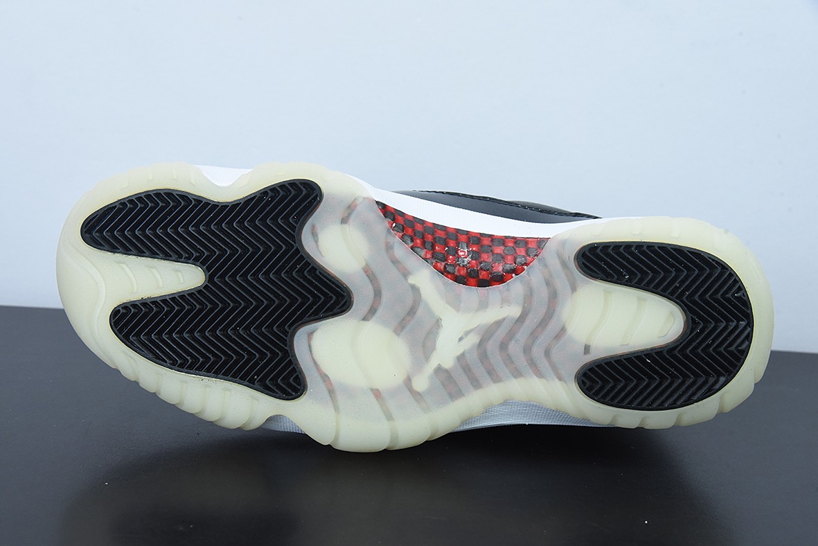 Air Jordan AJ11 Low "72-10" 大魔王低帮 货号：AV2187-001