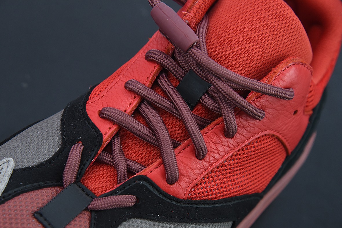 O08O5纯原版本 Adidas originals Yeezy Boost 700 V2 “Hi—Res Red”暗红 低帮减震老爹鞋 男女同款