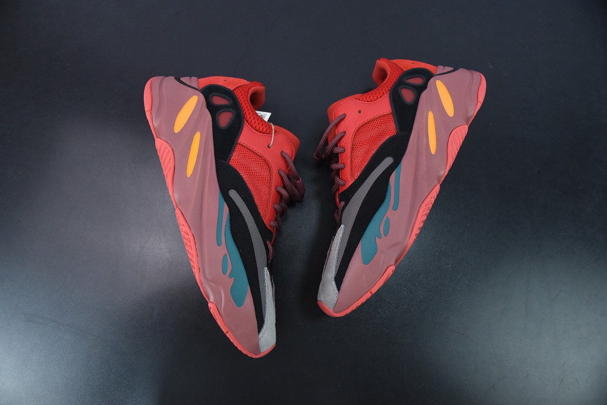 O08O5纯原版本 Adidas originals Yeezy Boost 700 V2 “Hi—Res Red”暗红 低帮减震老爹鞋 男女同款
