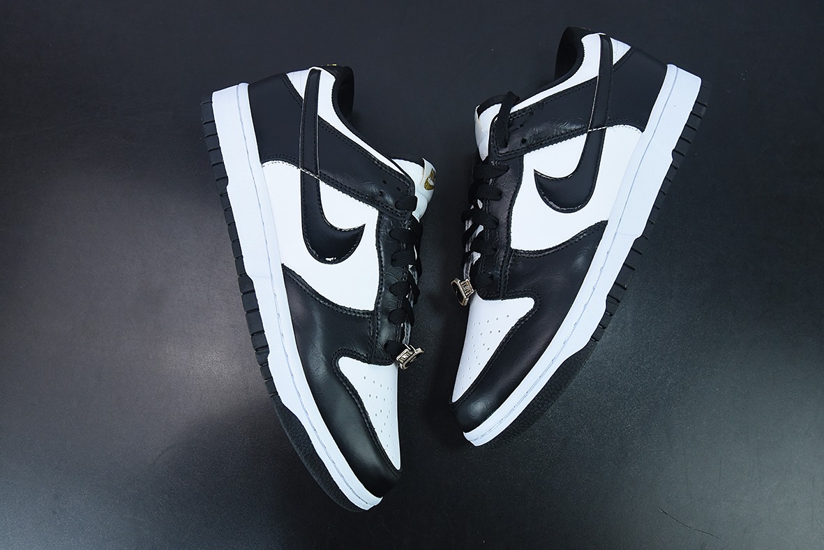 NK Dunk Low " Would Champ" 熊猫 金扣 低帮运动休闲板鞋货号DR9511-100