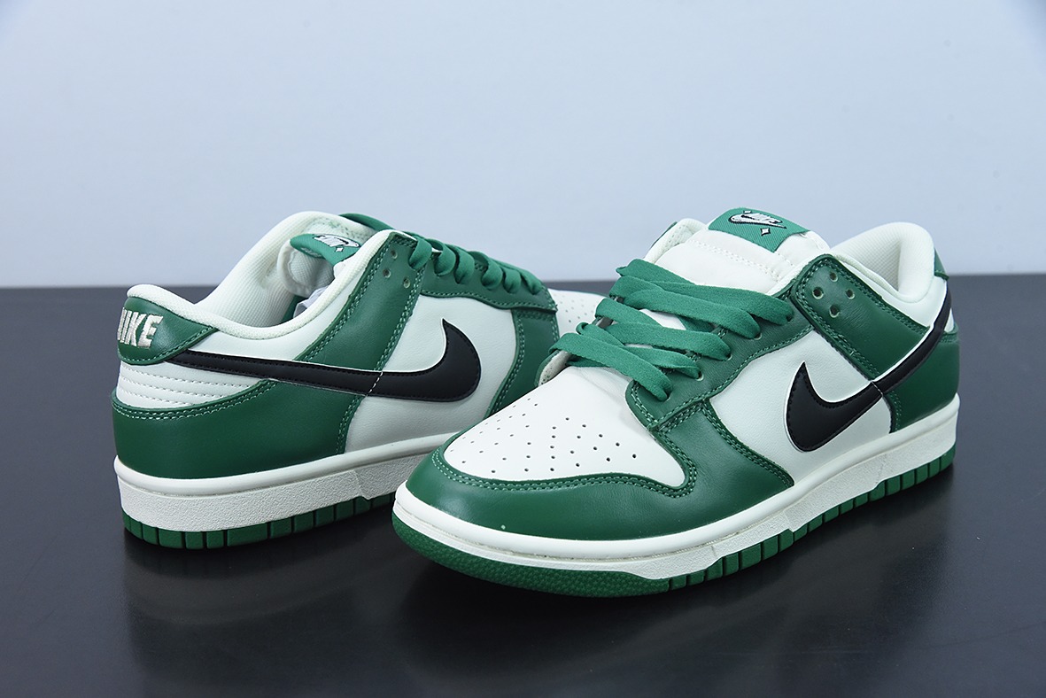 H03N4 Nike SB Dunk Low 黑钩 绿白低帮运动跑鞋货号：DR9654-100