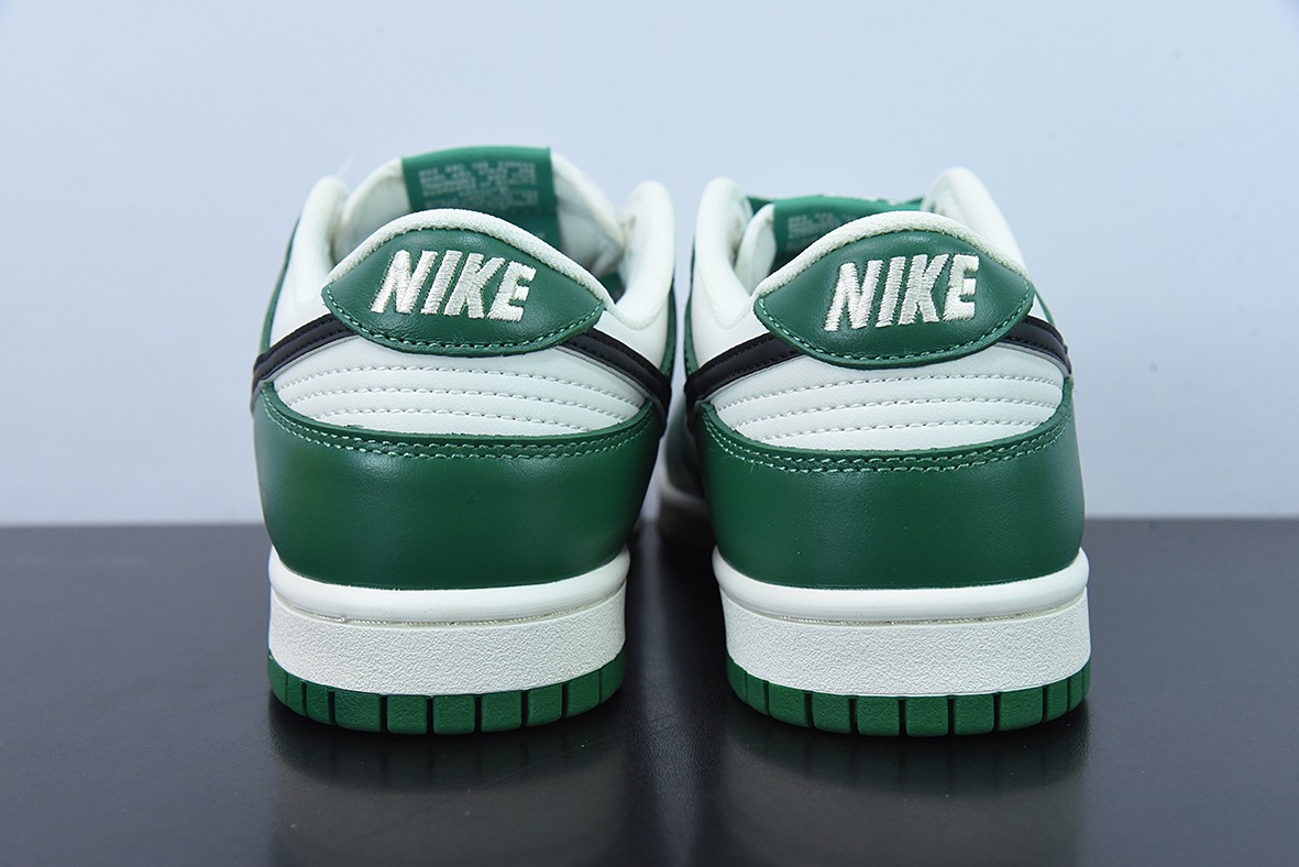 H03N4 Nike SB Dunk Low 黑钩 绿白低帮运动跑鞋货号：DR9654-100