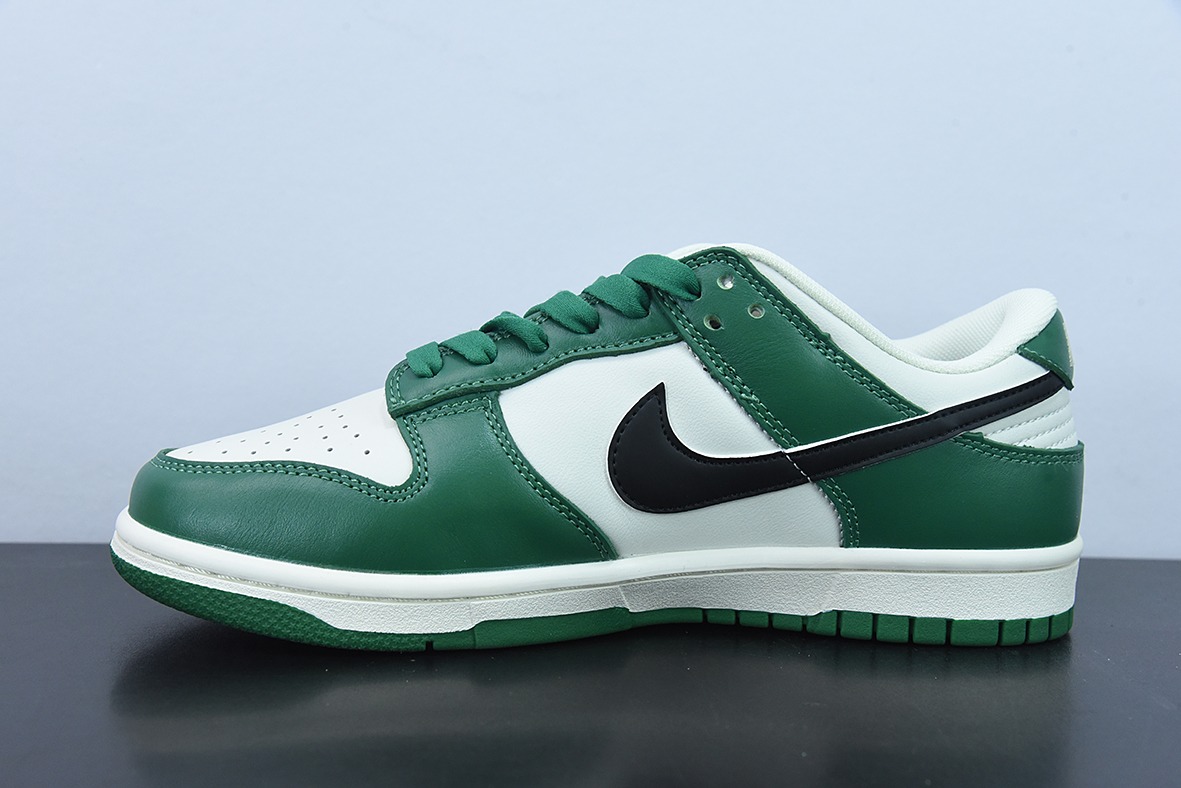 H03N4 Nike SB Dunk Low 黑钩 绿白低帮运动跑鞋货号：DR9654-100
