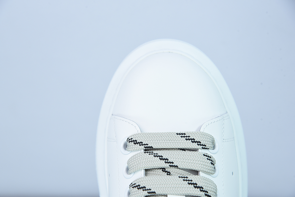 Alexander McQueen/亚历山大麦昆 松糕鞋厚底增高小白鞋D05G6