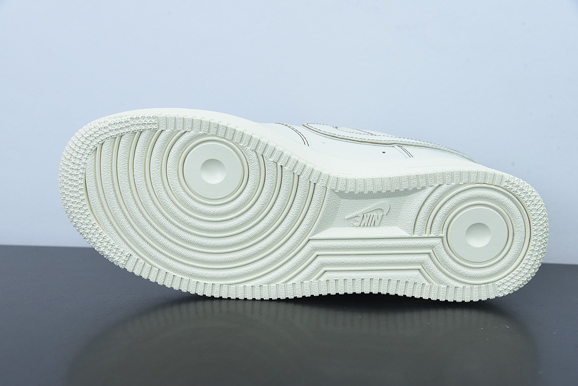Nike Air Force 1 Low 米棕线 3M 满天星空军一号低帮运动鞋  货号：315122-808