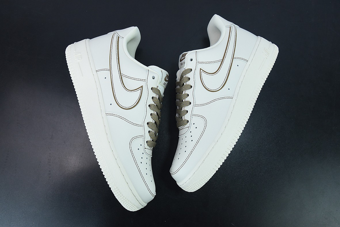 Nike Air Force 1 Low 米棕线3M 满天星空军一号低帮运动鞋货号：315122