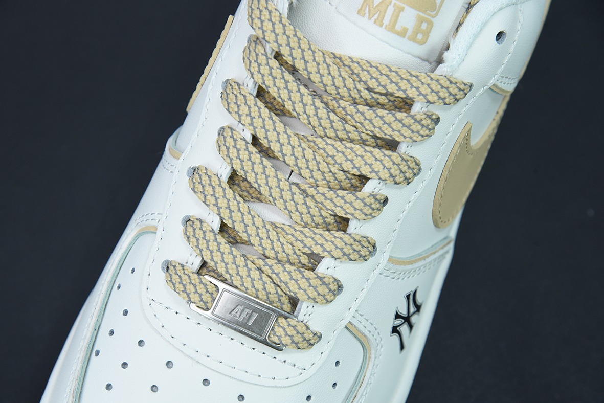 MLB x Nike Air Force 1 Low"MLB/Khaki"空军一号 “皮革米白卡其边NY印花”低帮运动鞋 货号:BS8806-555