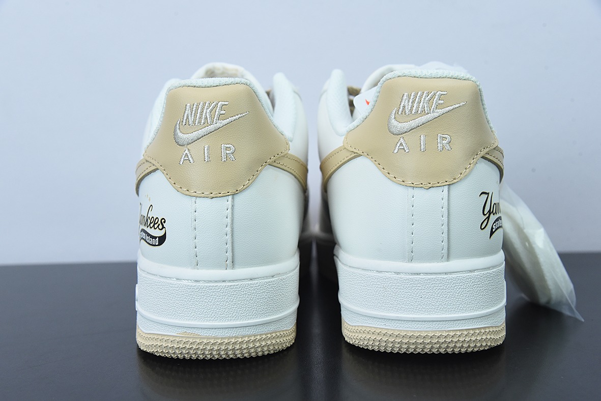 MLB x Nike Air Force 1 Low"MLB/Khaki"空军一号 “皮革米白卡其边NY印花”低帮运动鞋 货号:BS8806-555