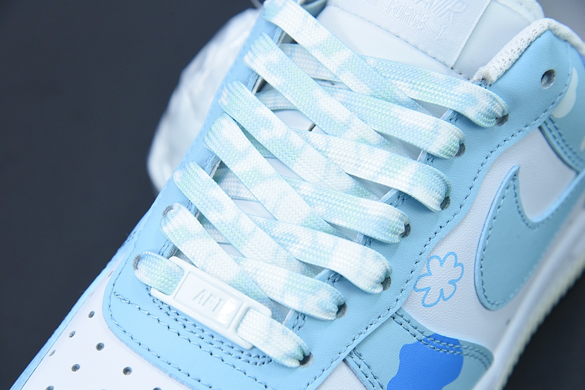 Air Force 1 07 LV8"Light Blue/Love"空军一号天蓝白蝴蝶花朵印花”低帮运动鞋 货号CW2288-661