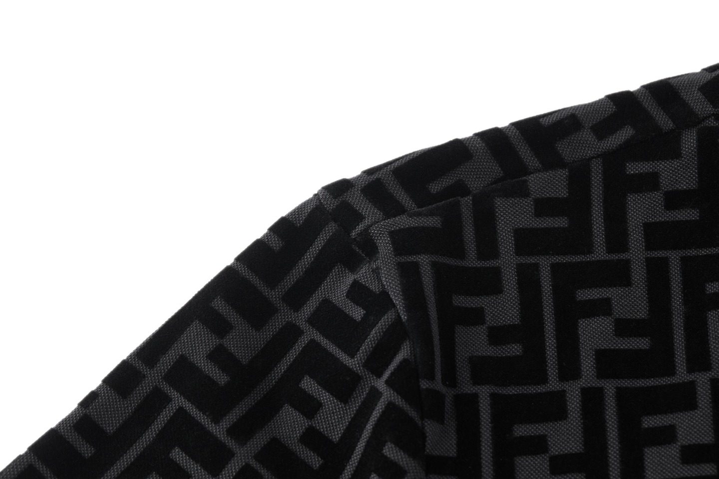 Fendi黑色植绒T恤面料黑色棉质双珠地布材质配套2*1400克螺纹上身质感十足舒适透气搭配同色异调FF
