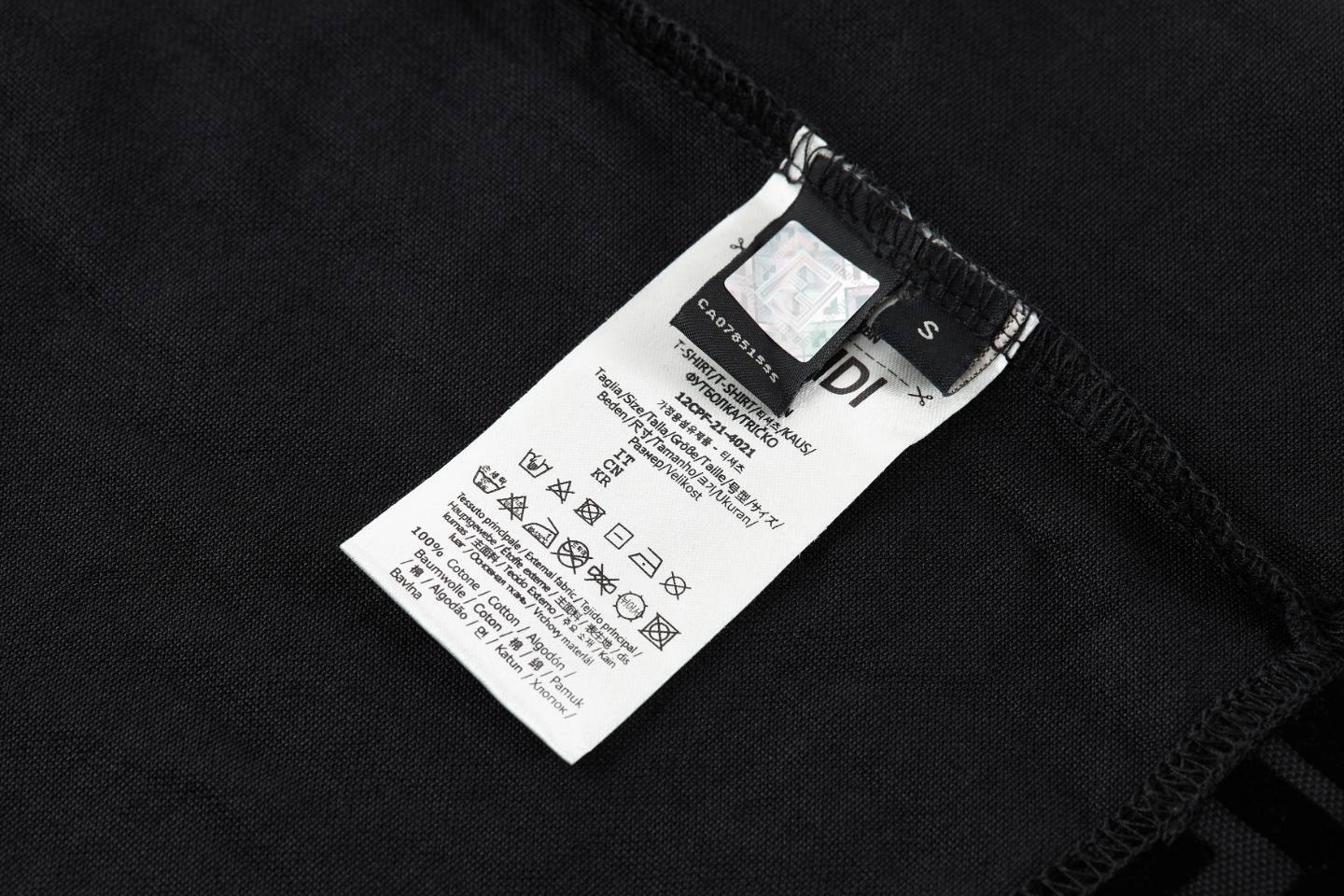 Fendi黑色植绒T恤面料黑色棉质双珠地布材质配套2*1400克螺纹上身质感十足舒适透气搭配同色异调FF