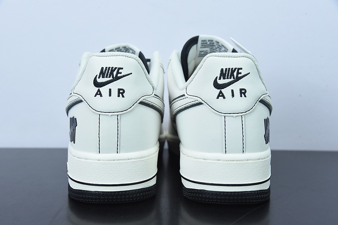 UNDEFEATED x Air Force 1´07"Beige/Black 3M"空军一号经典皮革米白黑五杠3M反光”低帮 货号:HL5263-896