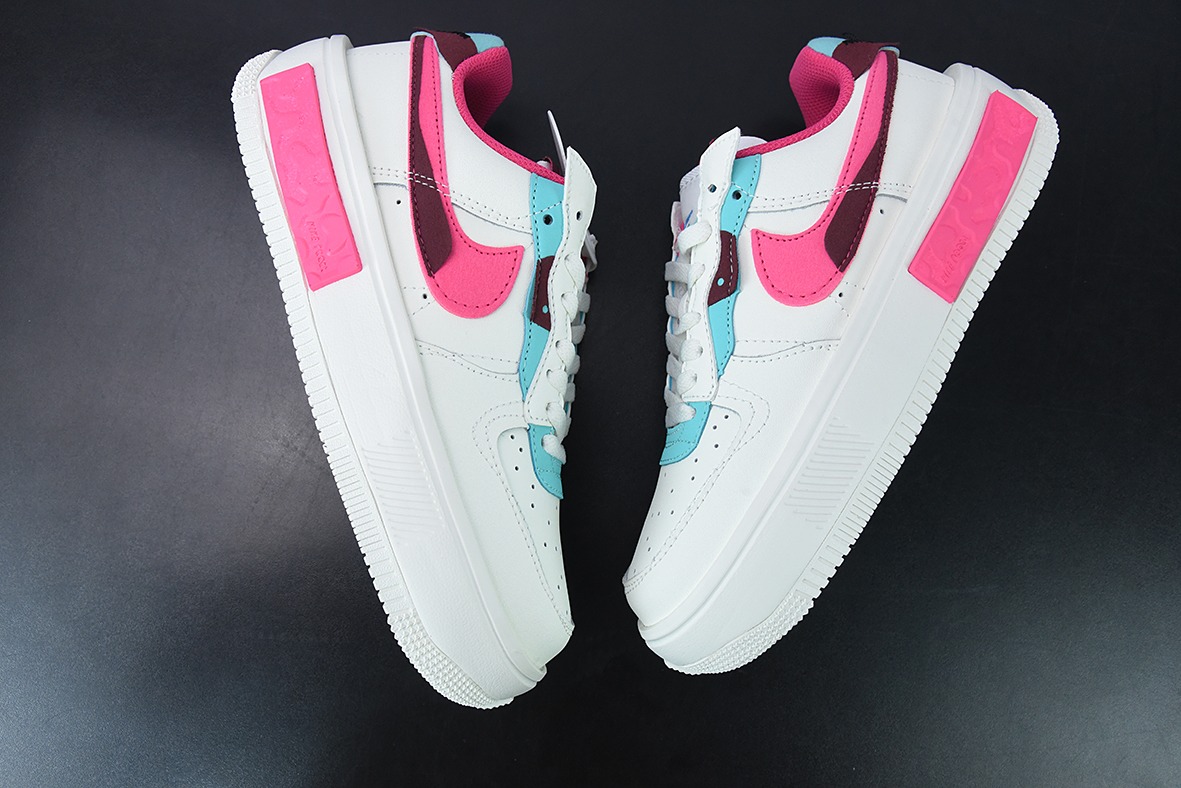 Nike Air Force 1 AF1 空军一号/低帮 白蓝红 解构货号：DO6146-101