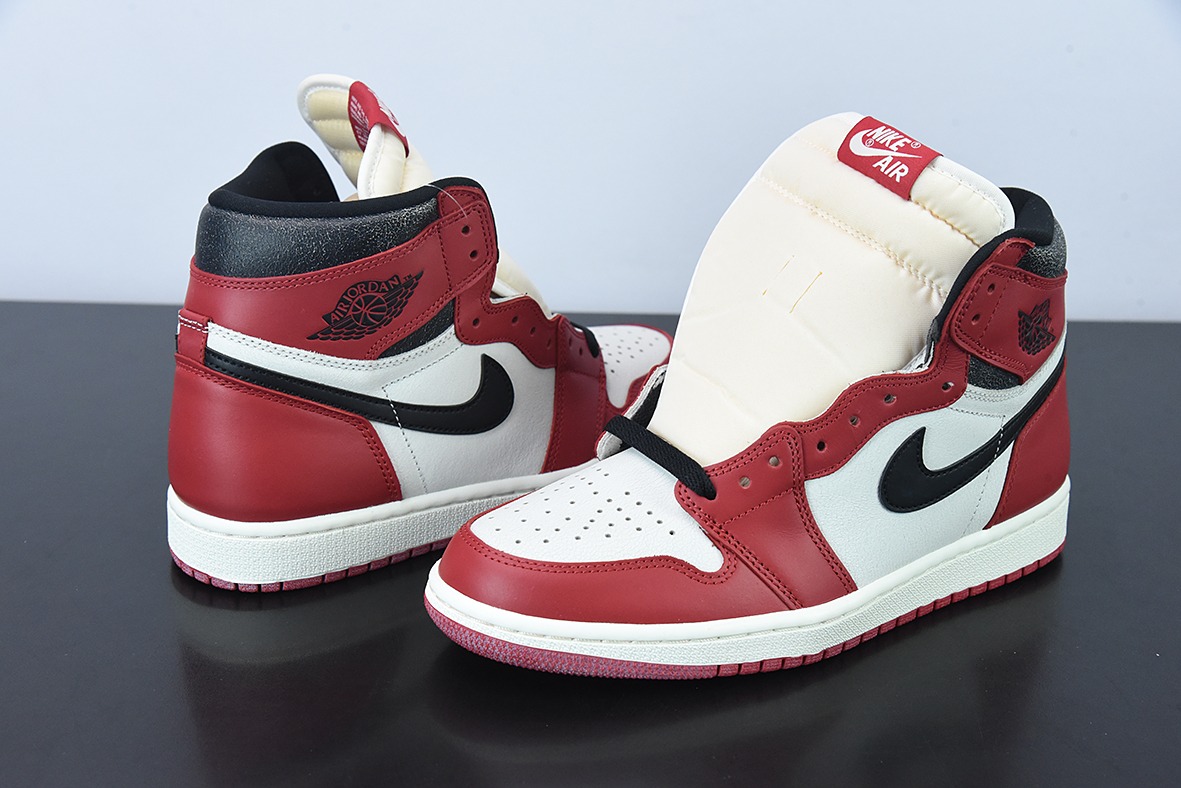 Air Jordan 1 Retro High OG " Chicago Reimagined " 做旧芝加哥高帮运动鞋 货号 ：DZ5485-612