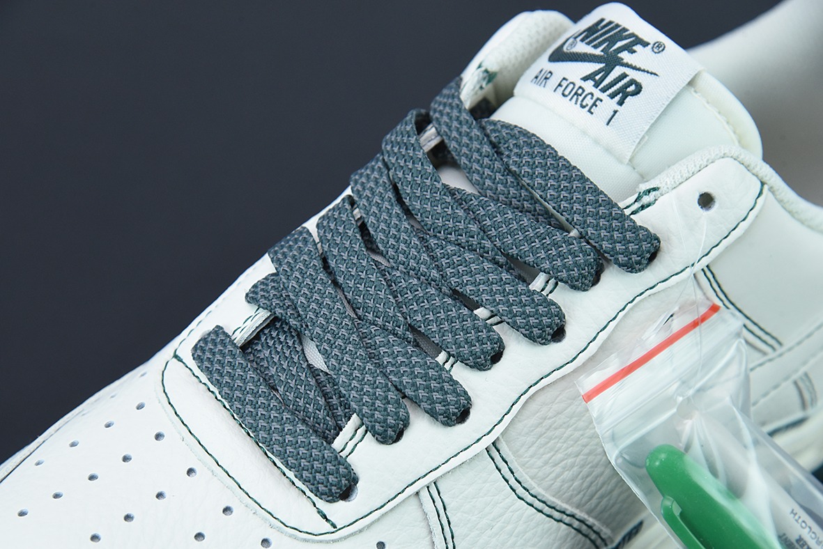 K09L3 纯原Uninterrupted x Air Force 1 "MORE THAN"“白绿签名涂鸦3M”低帮运动鞋 货号:UI8969-639
