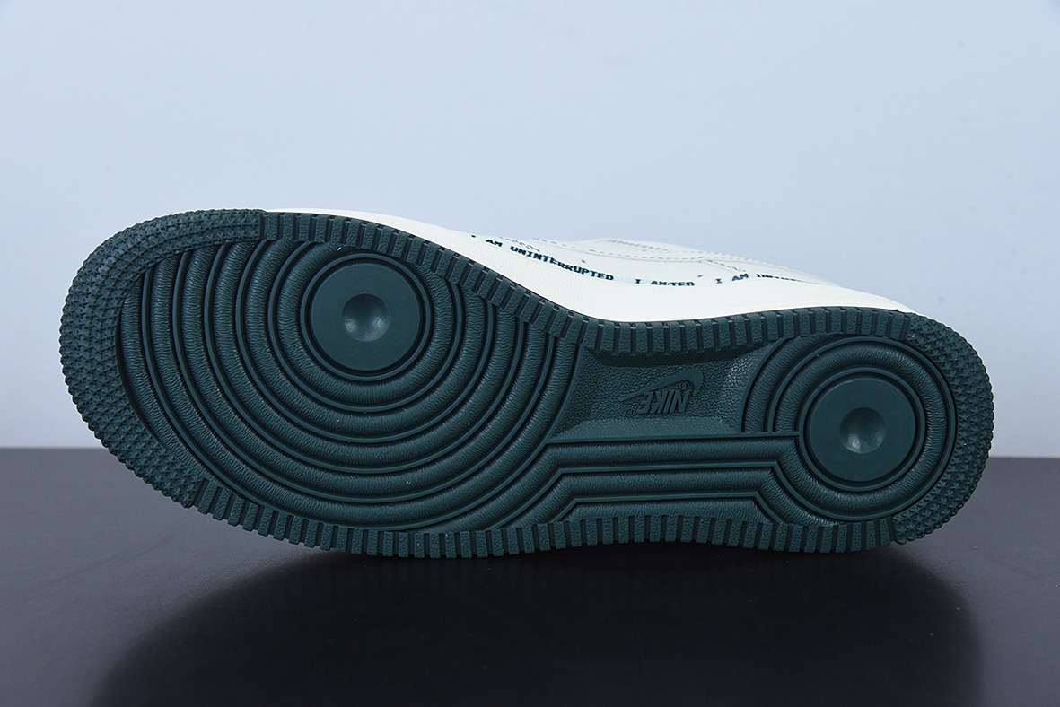 K09L3 纯原Uninterrupted x Air Force 1 "MORE THAN"“白绿签名涂鸦3M”低帮运动鞋 货号:UI8969-639