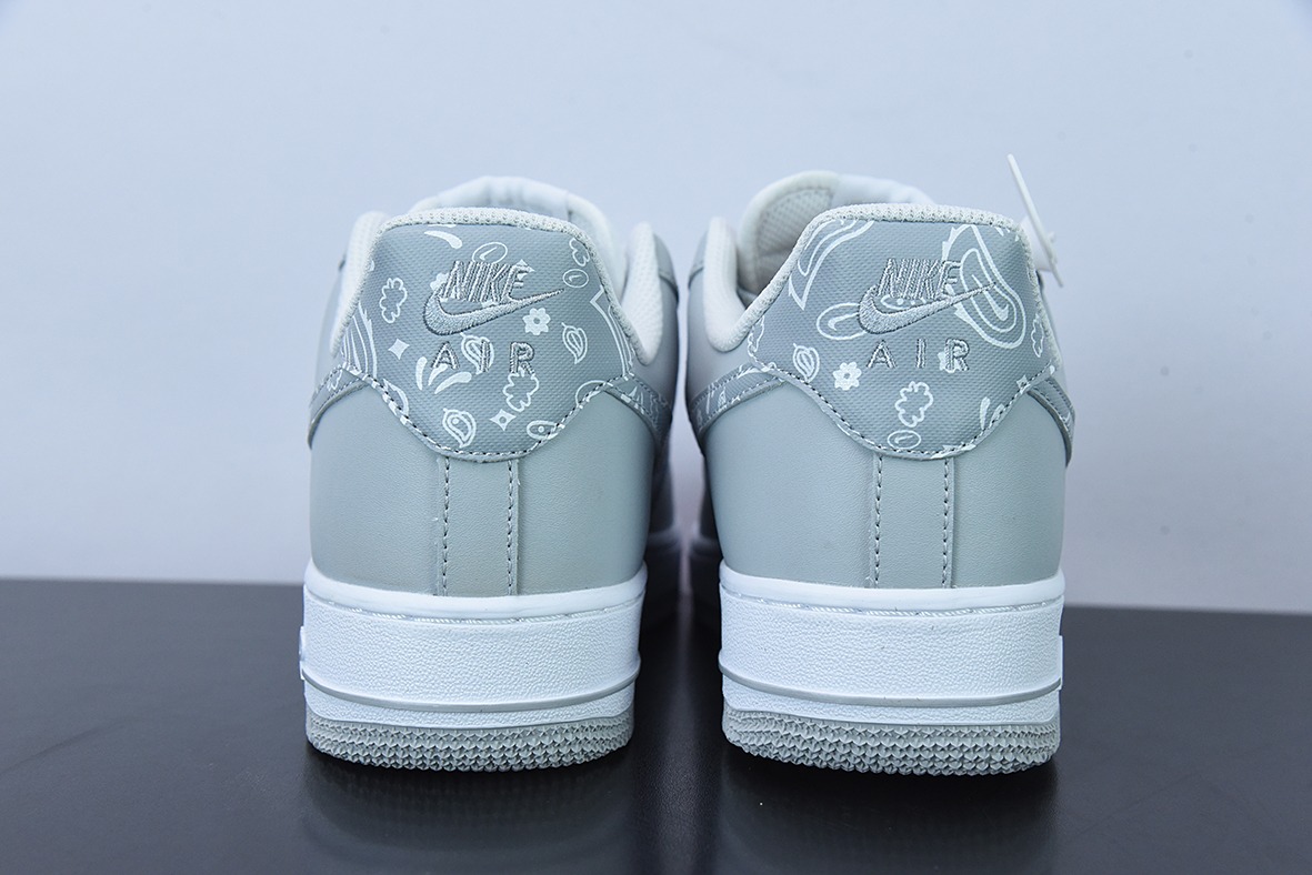 Nike Air Force 1 Low ’07 灰白腰果花 配色 空军一号低帮货号：XM6321-736
