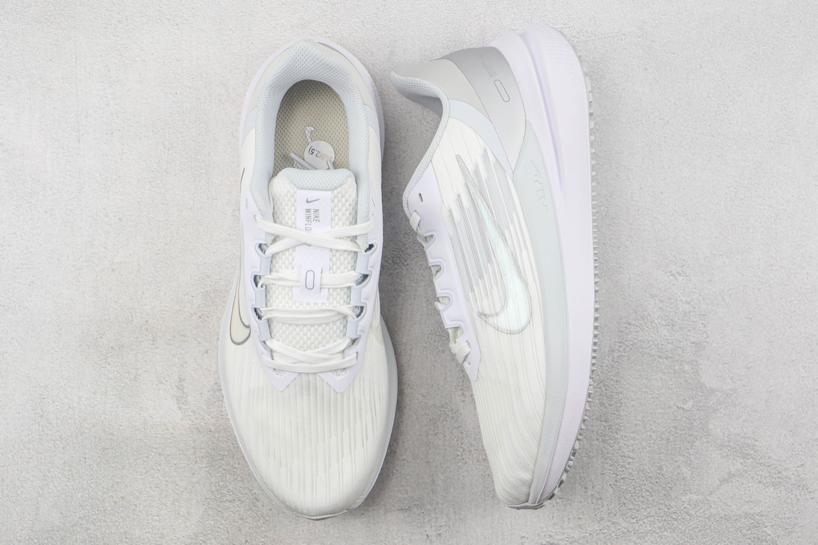Nike Zoom Winflo 9 White/Grey Running Shoes - Cushioned Comfort & Performance 2 o 1g93332eve1p1i3o15hn11if198hcr