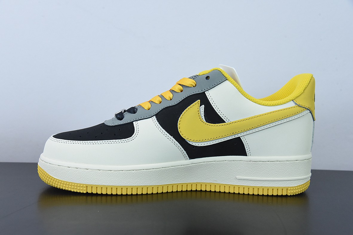 Nike Air Force 1 Low 笑脸双勾 空军一号低帮运动休闲板鞋货号：AF1234-004
