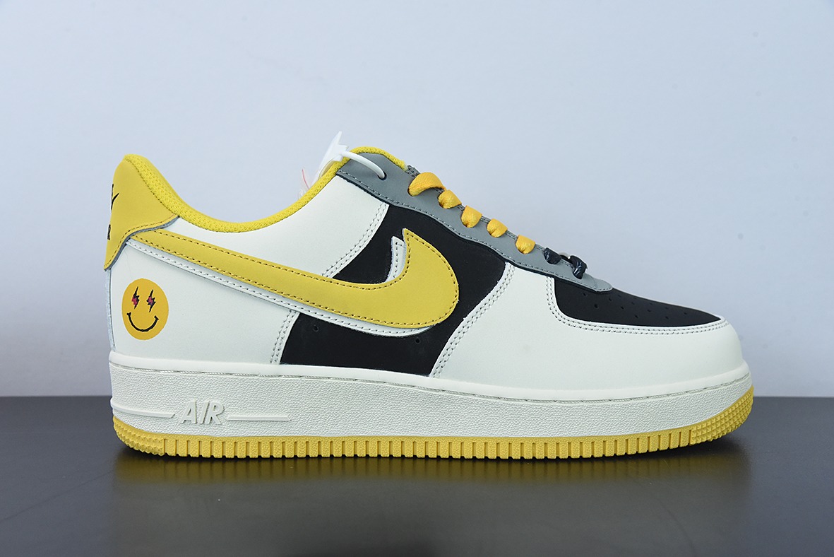 Nike Air Force 1 Low 笑脸双勾 空军一号低帮运动休闲板鞋货号：AF1234-004