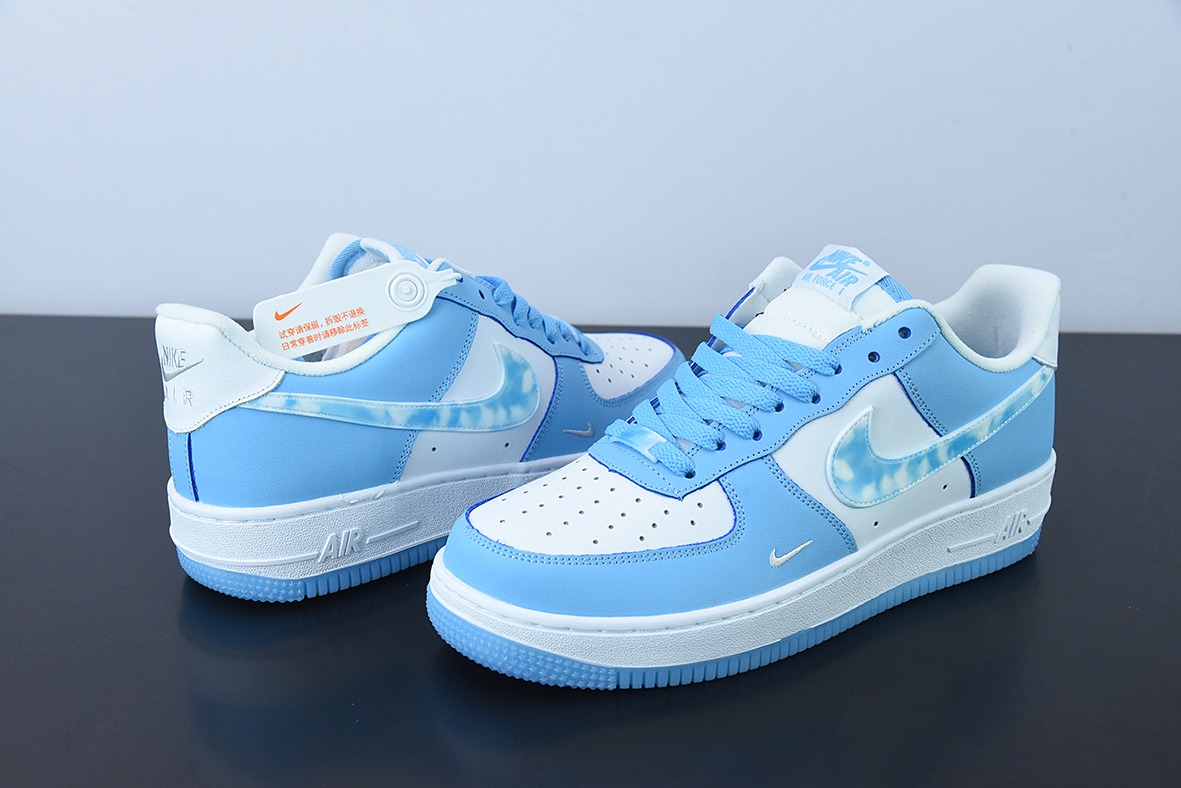 Nike Air Force 1 Low 蓝天白云 空军一号低帮运动休闲板鞋货号：DX2937-100