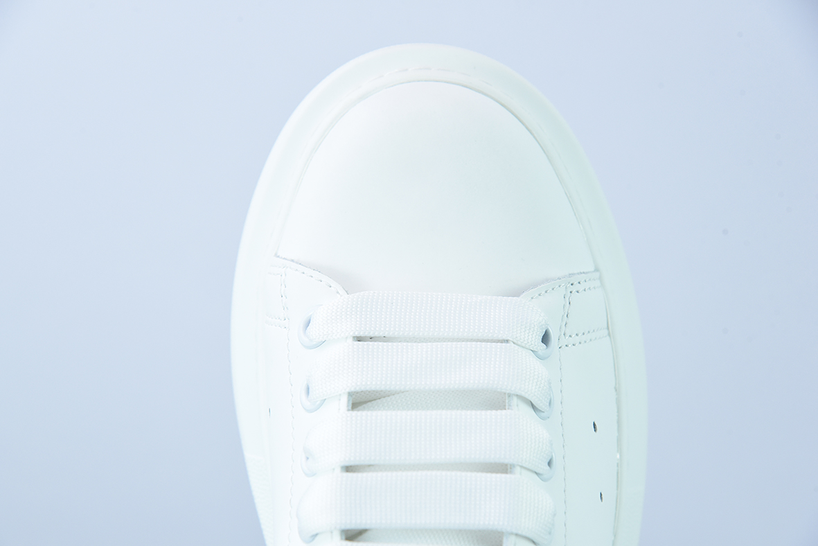 亚历山大·麦昆Alexander McQueen sole sneakers 镭射尾男女同款运动鞋