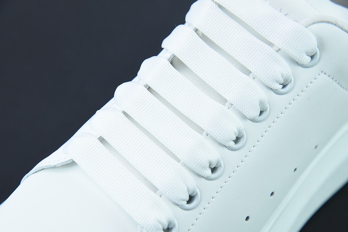亚历山大·麦昆Alexander McQueen sole sneakers 镭射尾男女同款运动鞋