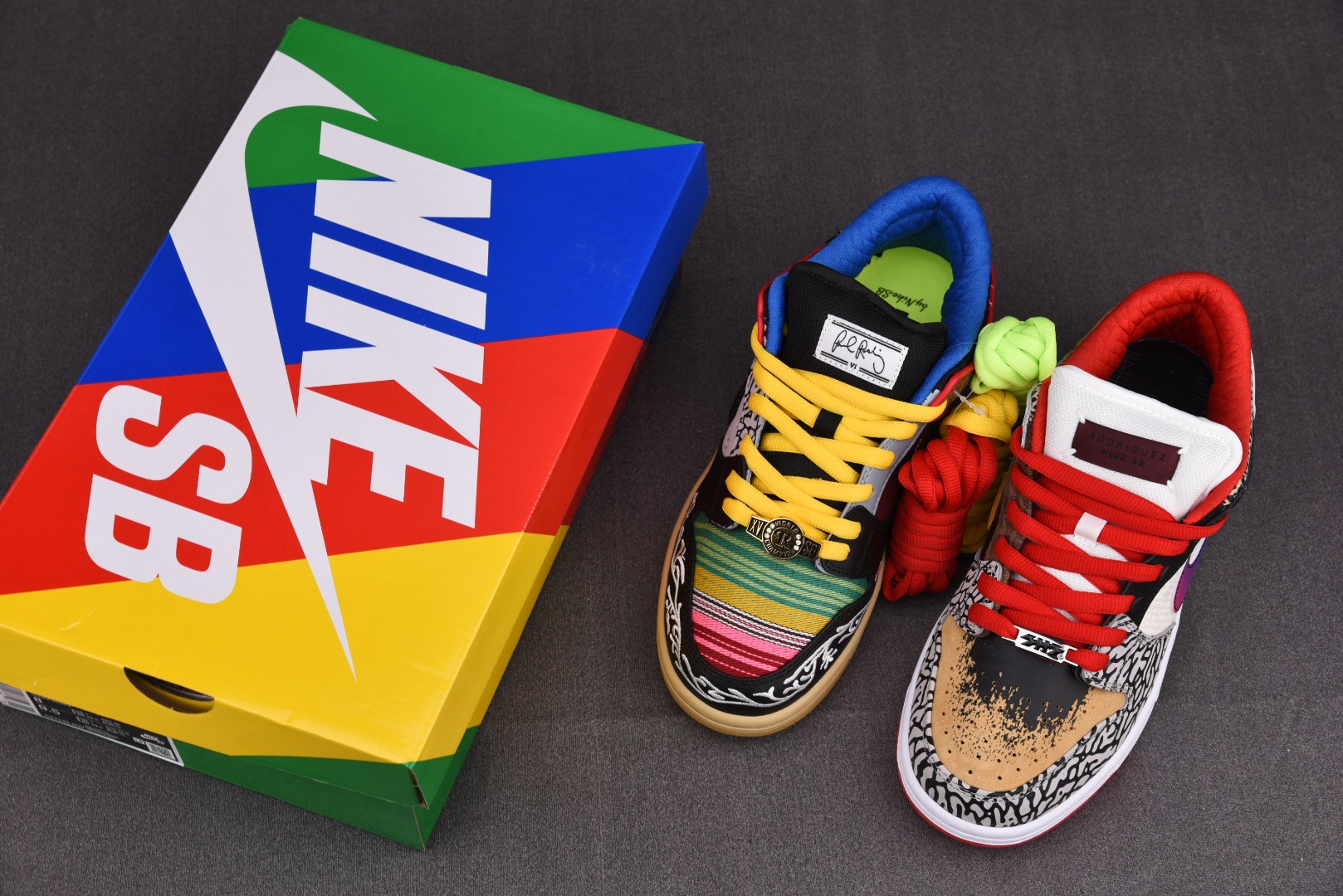 男码补货
Dunk彩色拼接 尺码：36-47.5

纯原版出品-SB Dunk Low What The