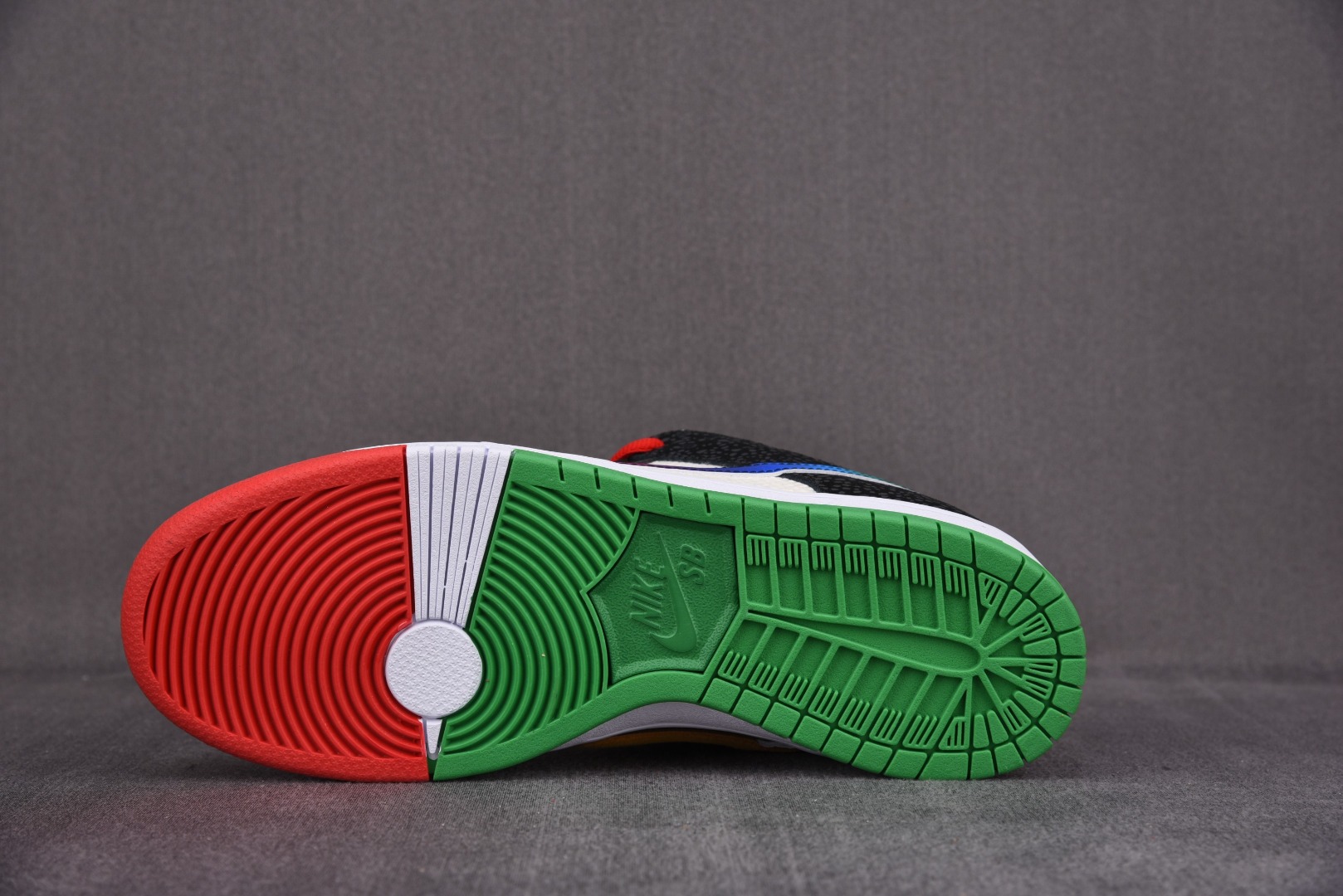 男码补货
Dunk彩色拼接 尺码：36-47.5

纯原版出品-SB Dunk Low What The