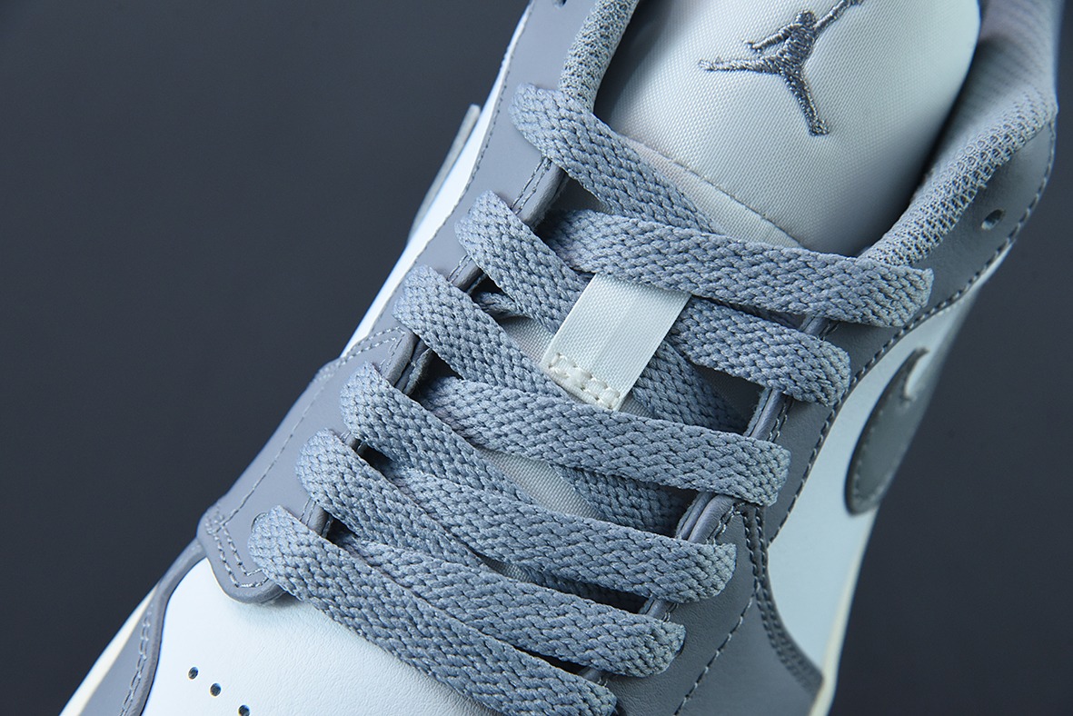 B0F9T3 Air Jordan 1 Low 灰白 氧化中底男女同款运动板鞋货号:553558-053