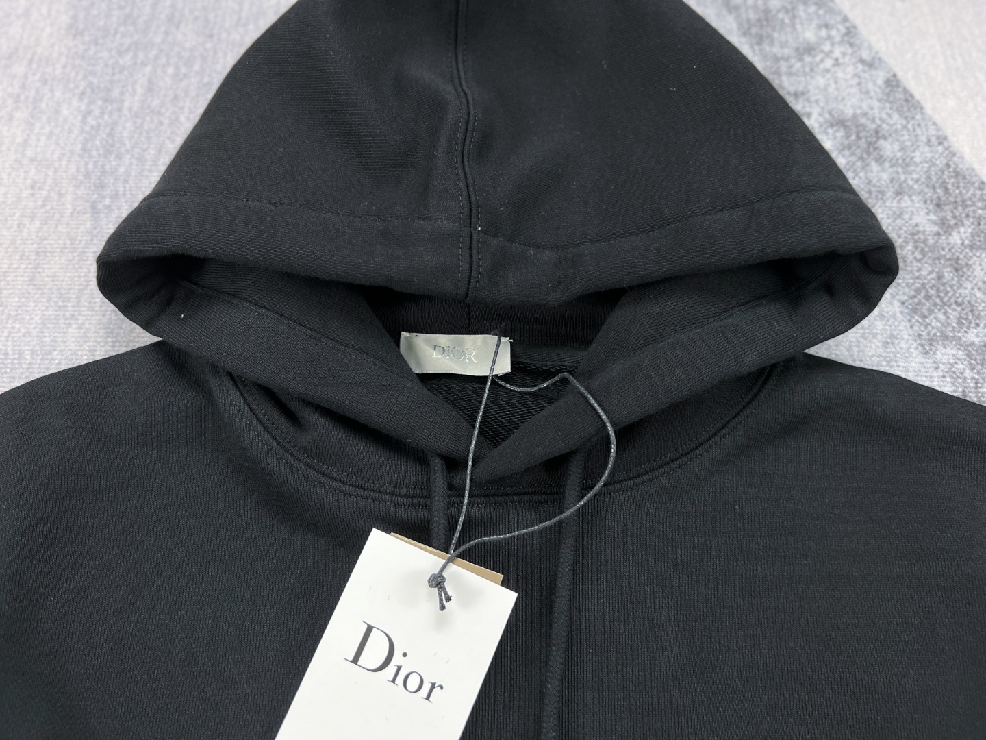 【新款上架】DIOR 2022秋季新款,“Christian Dior 1947”后背刺绣印花连帽运动衫